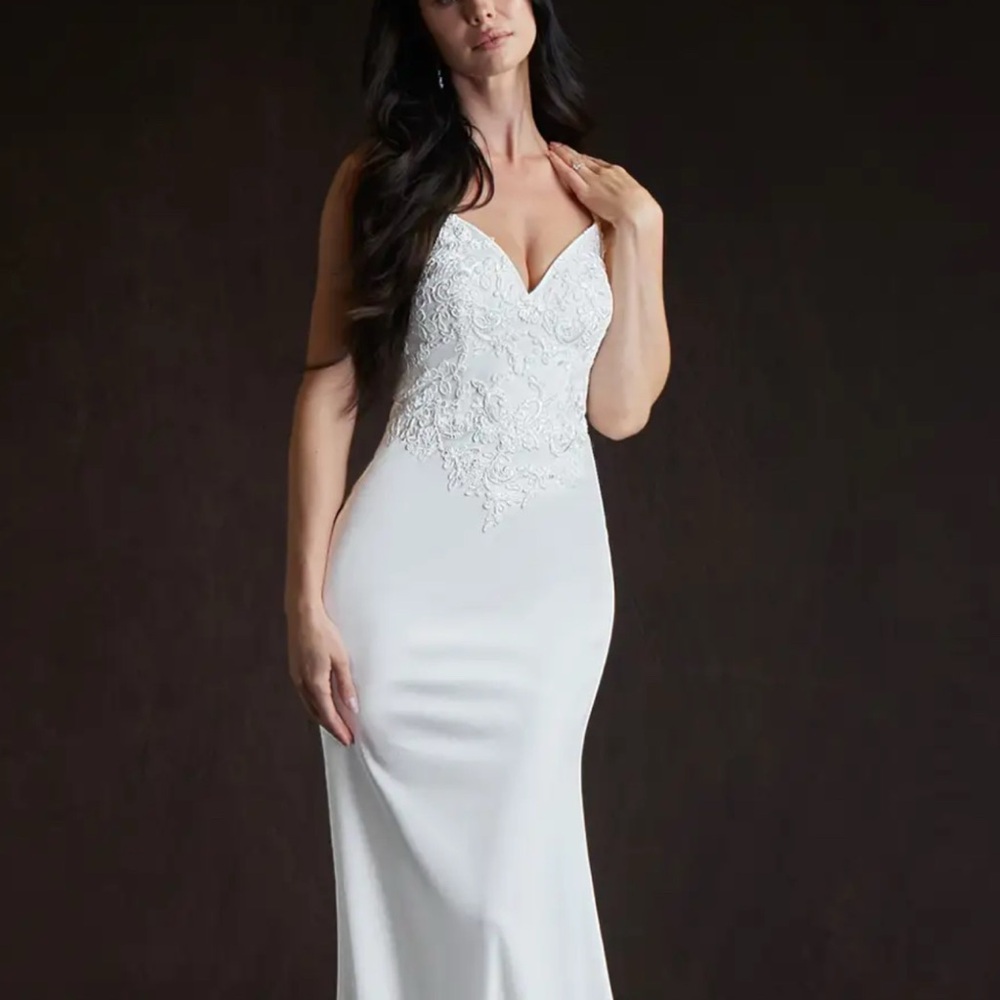 Azazie Kita White Sweetheart Sheath Wedding Gown